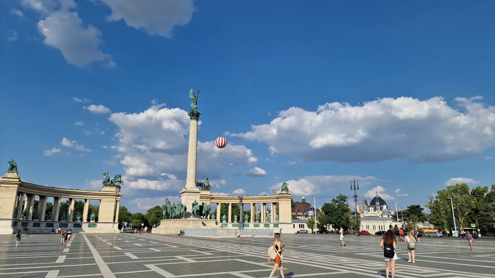 A Hősök tere Budapesten
